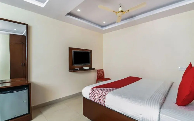 Hotel Wellfare Marina by OYO Rooms
