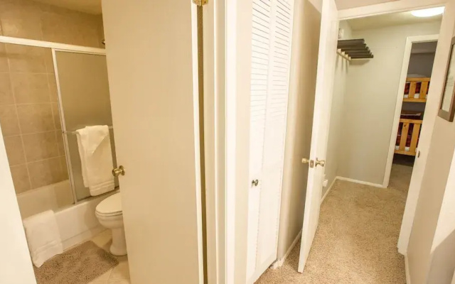 Beaver Ge 9-13 2 Bedroom Condo by Redawning