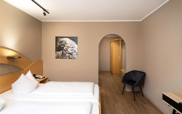 ANA Goggl, Trademark Collection by Wyndham