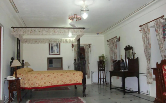 Hotel Pushkar Palace