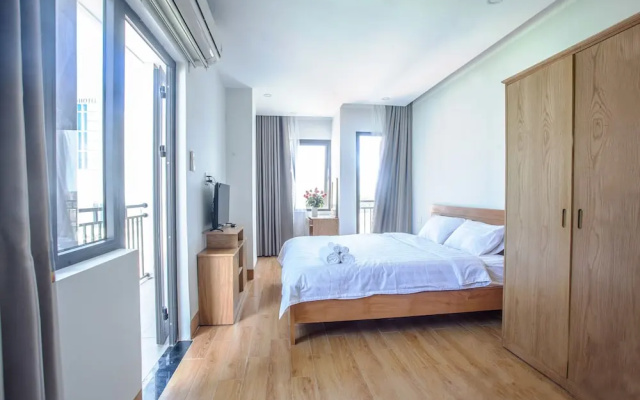 Flower Apartment
