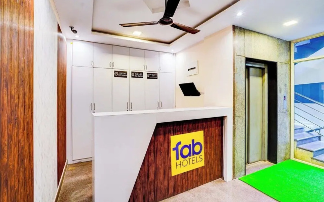 Fabhotel Emara Inn