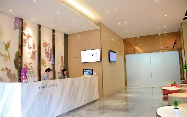 Lavande Hotels·Dayun Center Hengang Metro Station Shenzhen
