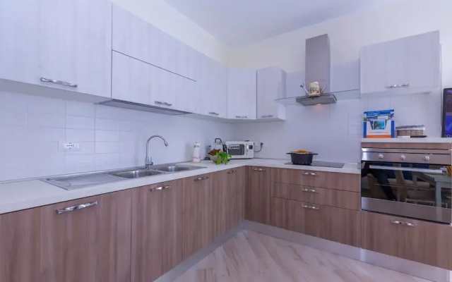 Serena 1 in Alassio With 2 Bedrooms and 2 Bathrooms