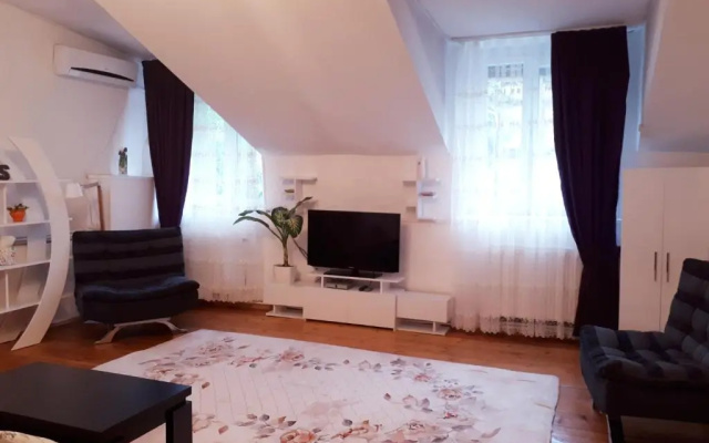 Karin House