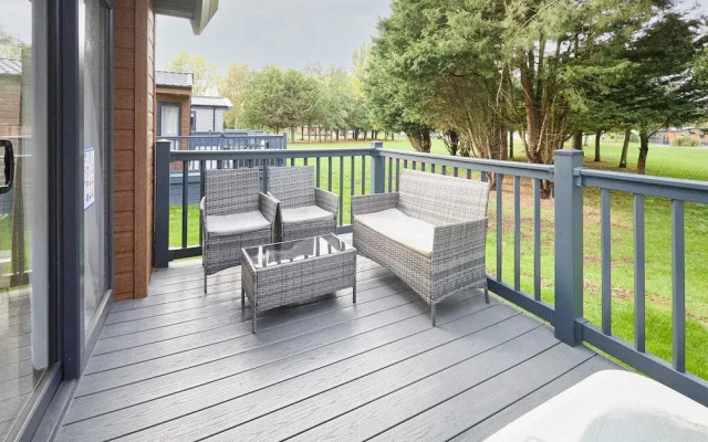 Host Stay Hideaway Retreat