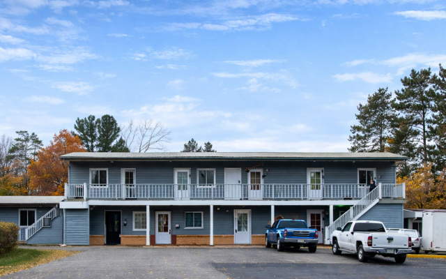 Economy Inn Cadillac MI by Hotel O