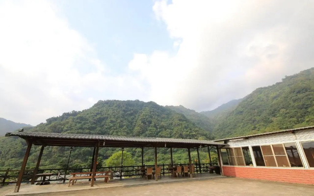 Yotai Spring Guest House