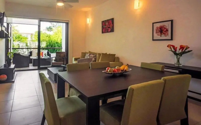 M8 Condo in Tropical Hideaway by Gate48