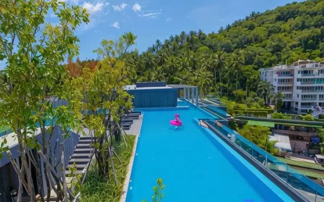 Nice Studio Top-Floor. Scenic Rooftop Pool. Surin Beach