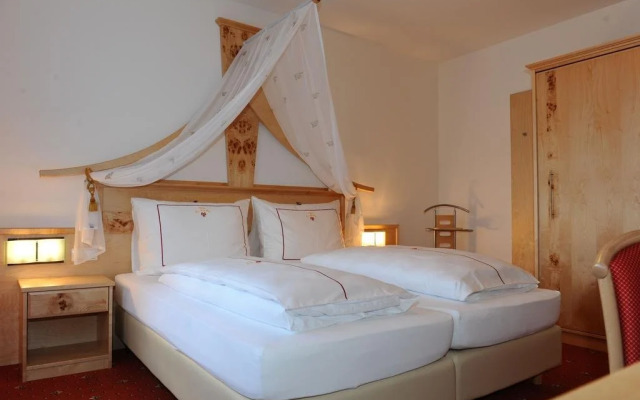 Hotel-Gasthof-Fleischerei - Zur alten Post