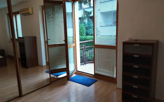 Kate&Jenny-Two-level apartment Old Town