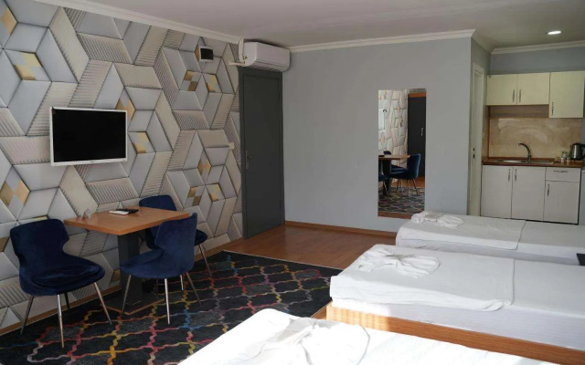 Heraldic Room Hotel