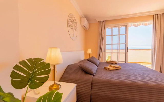 Oceanview Penthouse With Jacuzzi by DreamHomesTenerife