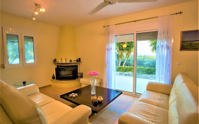 disCrete Villa Maroulas