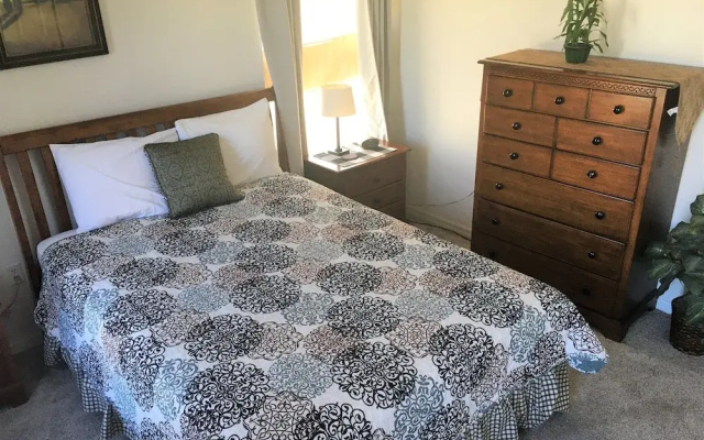 Berkeley Executive - Five Bedroom Home