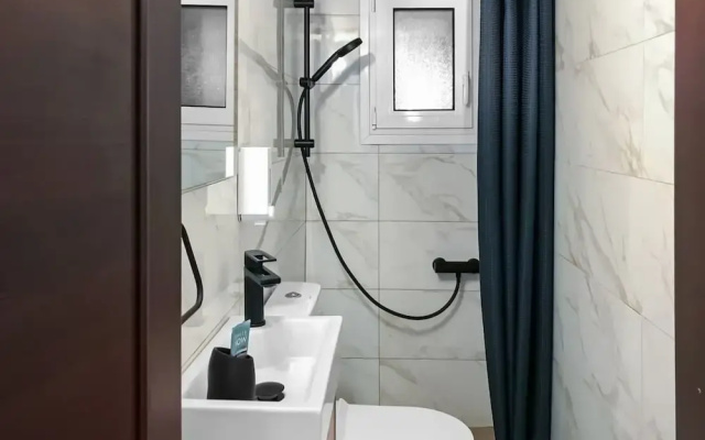 Studio for 2 Near Syngrou Fix Metro Station
