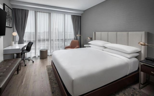 Four Points by Sheraton Flushing