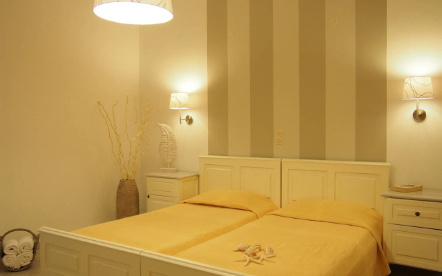 Kosmitis Suites & Villas