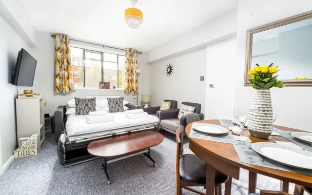 Warm and welcoming Home in Putney