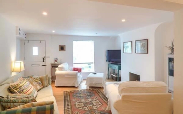 The Wearne Cottage