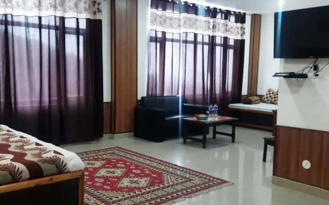 Hotel Devdar Resort