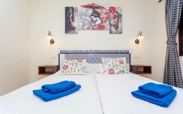 Altamar  52 with balcony&pool By CanariasGetaway