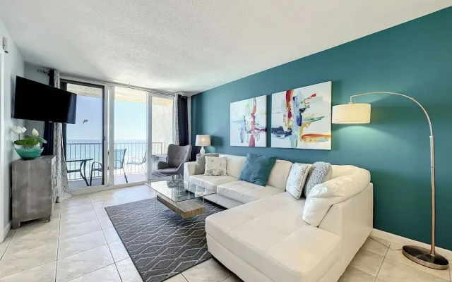 Oceania Beach Club 303