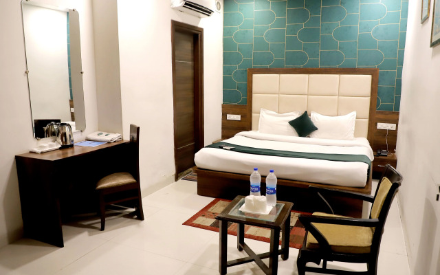 Goroomgo Hollywood Heights Amritsar