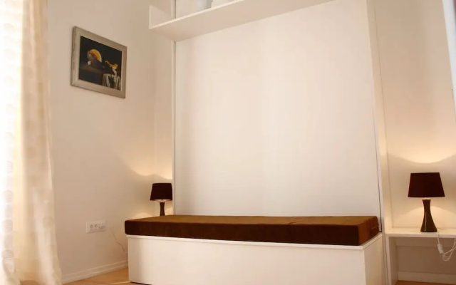 The Miro Studio Apartments