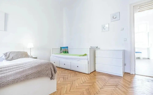 Affordable Room Long Stay Margareten