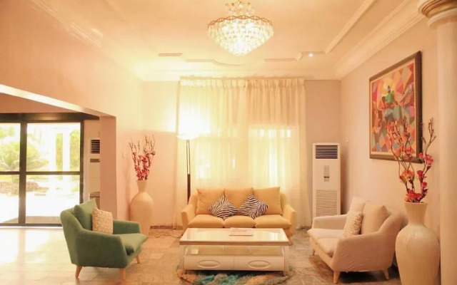 Impeccable Hotel by HomeVille Plus Benin