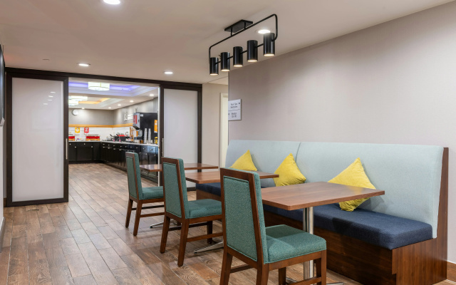 Hampton Inn Portsmouth Central