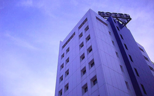 White Palace Hotel & Residence
