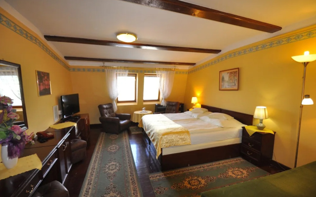 GARNI - Barbakan Hotel