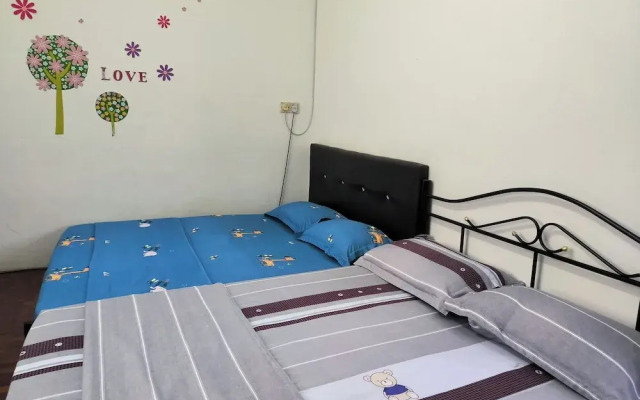 H Homestay