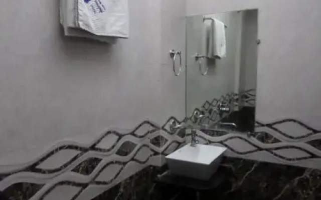 Hotel Ambience Inn