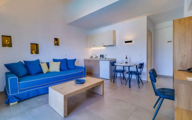 Theros Villas & Suites