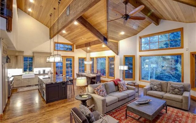 Bellevue 19 5 Bedroom Home