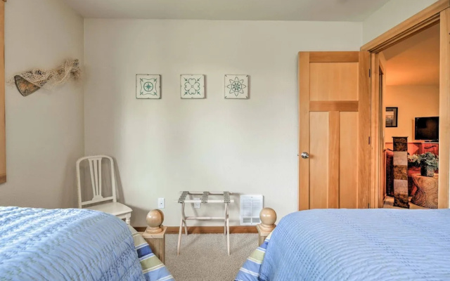 Spacious Family Townhome: Walk to Beach & Downtown