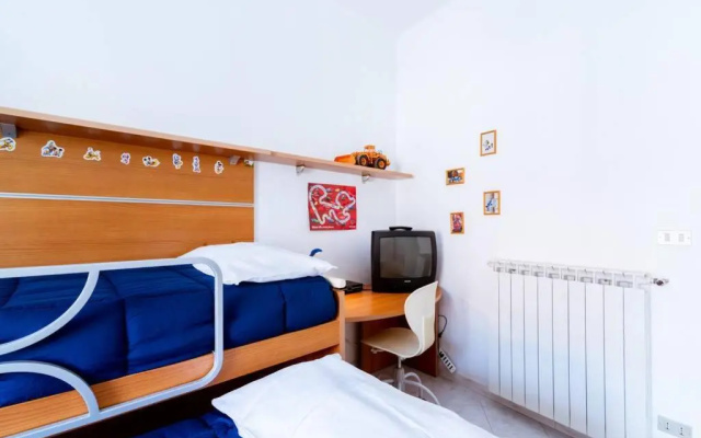 Appartamento Goethe - 2 camere - 100m stazione - 200m Palafiori