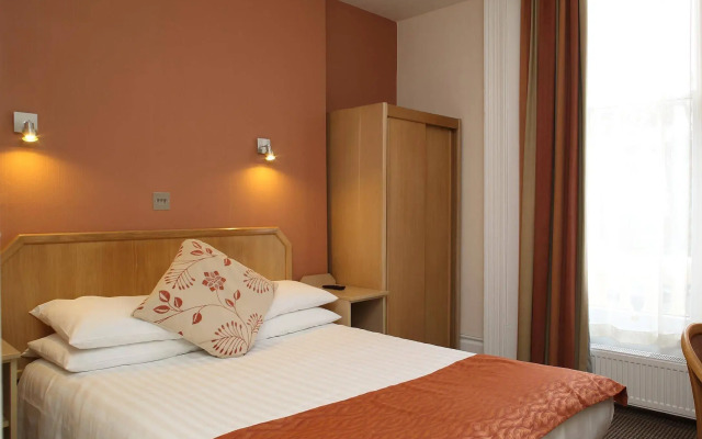 Phoenix Hotel