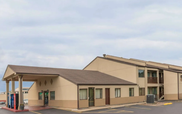Days Inn - Hannibal