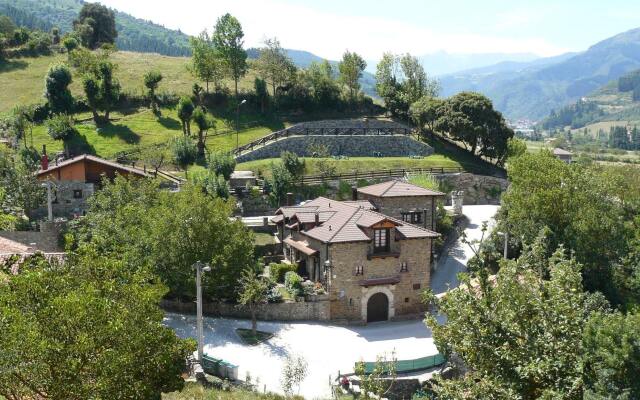 Отель Viviendas Rurales La Fragua вид на фасад