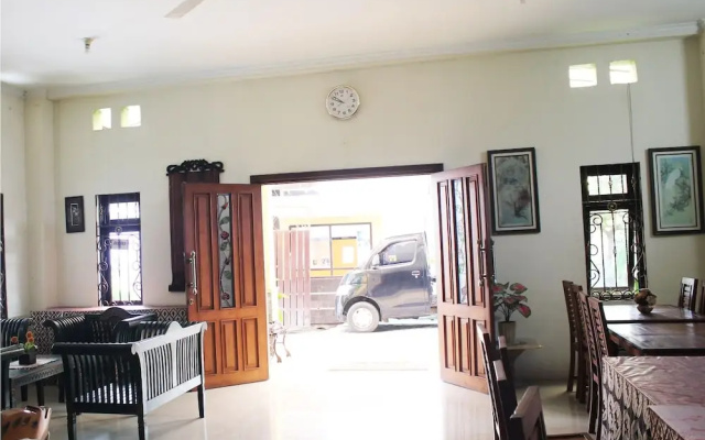 NIDA Rooms Raya Tajem Sambi Sari