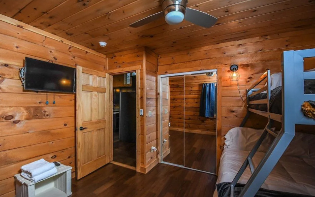 Lakestar Chalet by Taylor Made Deep Creek