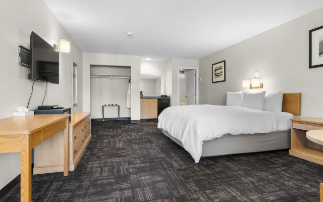 The Lodge at Arrow Lakes