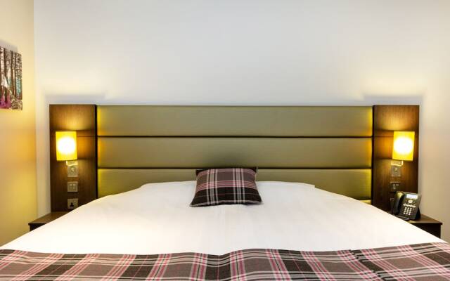 Отель Premier Inn Dubai Al Jaddaf комната для гостей