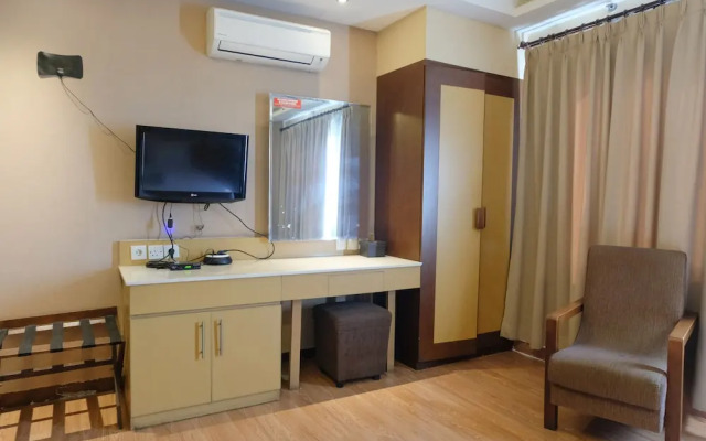 Modern Studio At Apartment Grand Setiabudi