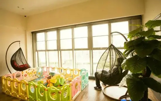 Pujiang Yinglan Hepan Hotel